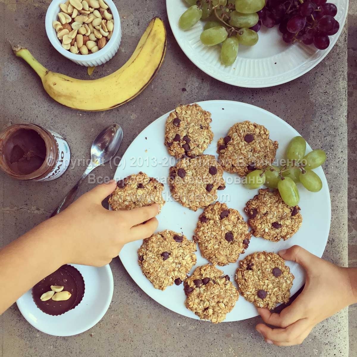 Банановое печенье с арахисовым маслом и шоколадом (без муки, сахара,  веганское)