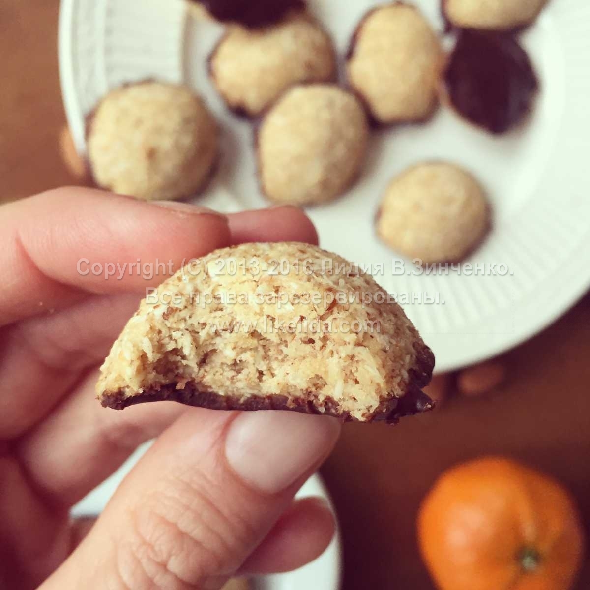 Миндальное печенье рецепт без сахара. Миндально кокосовое печенье. Печенье миндаль Кокос. Кокосово-миндальное печенье в виде башенки. Диетическое печенье со вкусом миндаля.